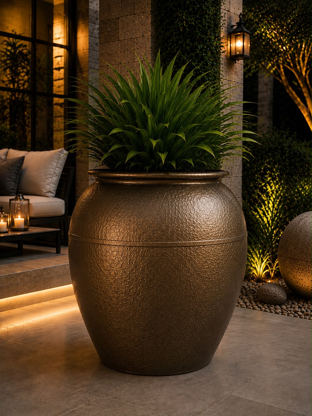Rose Luxury  pot planter