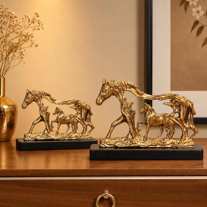 Regal Horses Set of 2