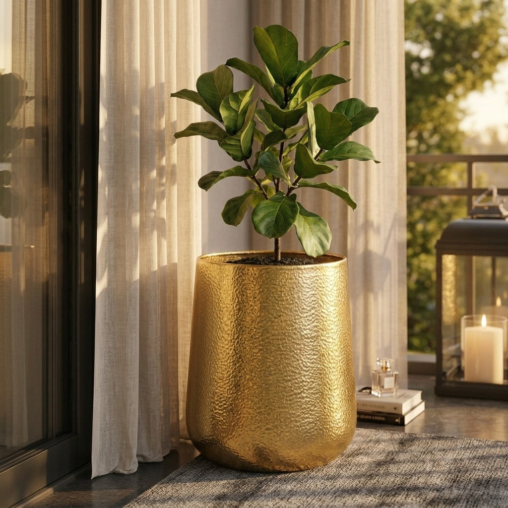 Clarks metal pot planter