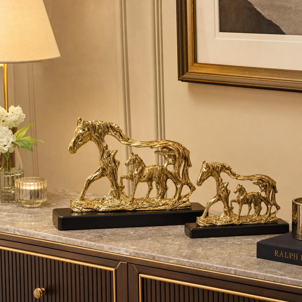 Regal Horses Set of 2