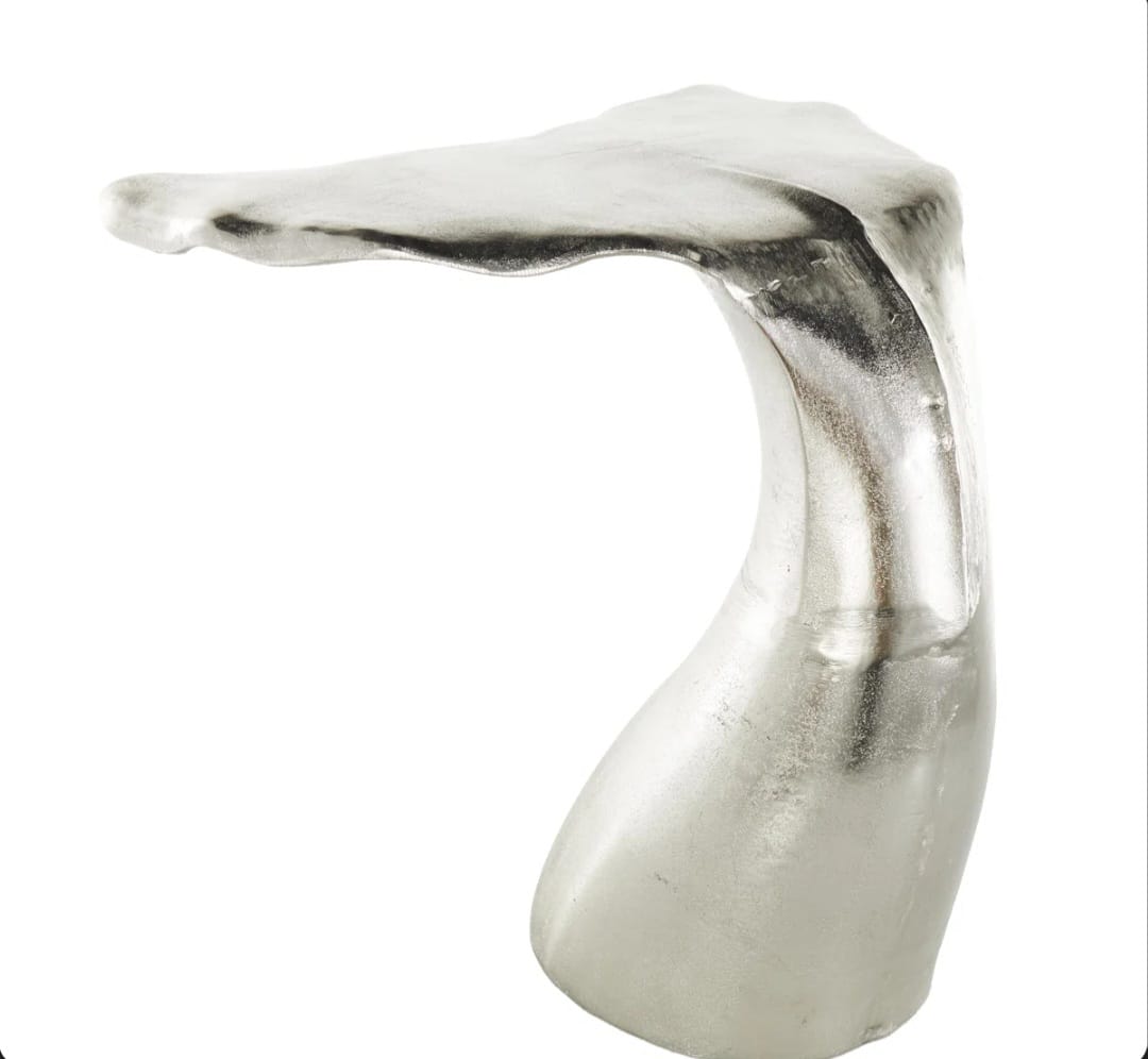 Jorden  tail whale side table
