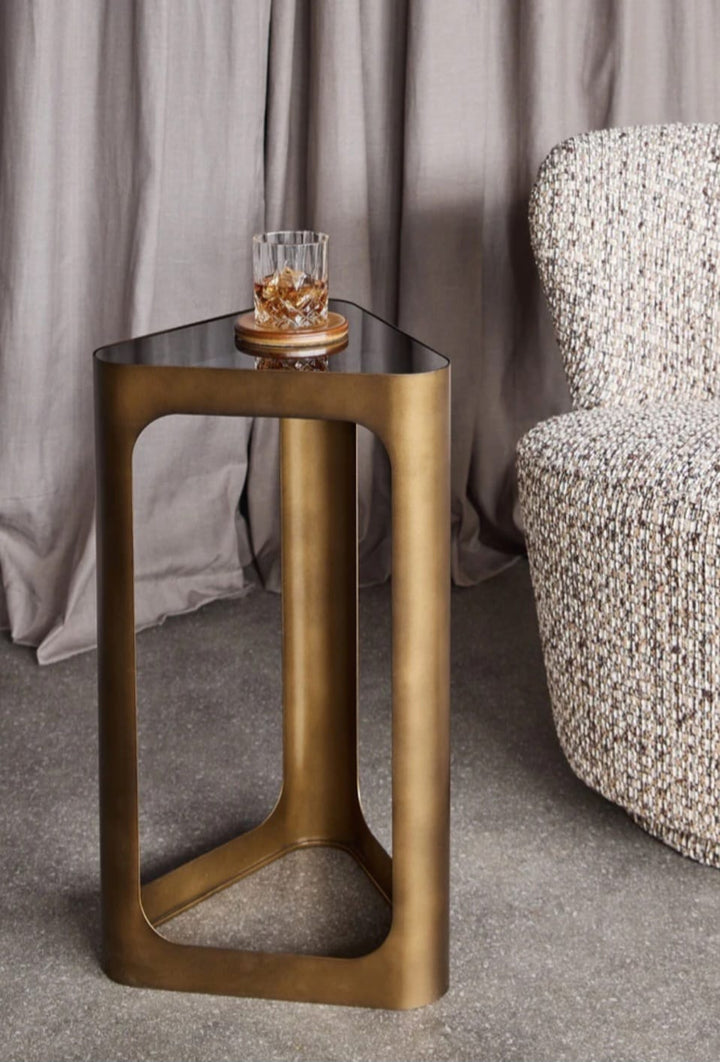 Livra side table