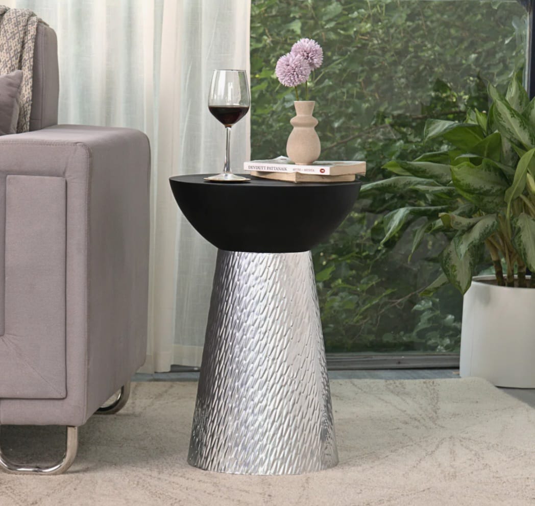 VILARA side table