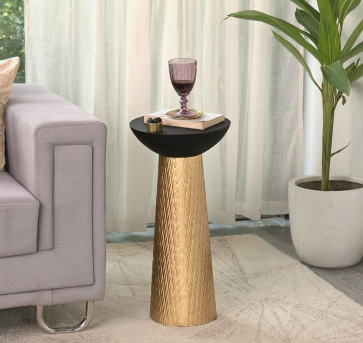 Daktari drink table