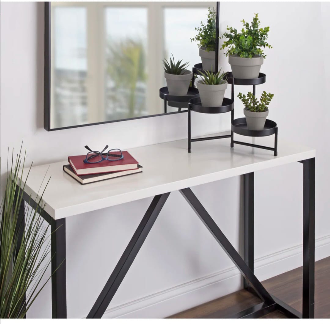 Gram Metal Plant stand