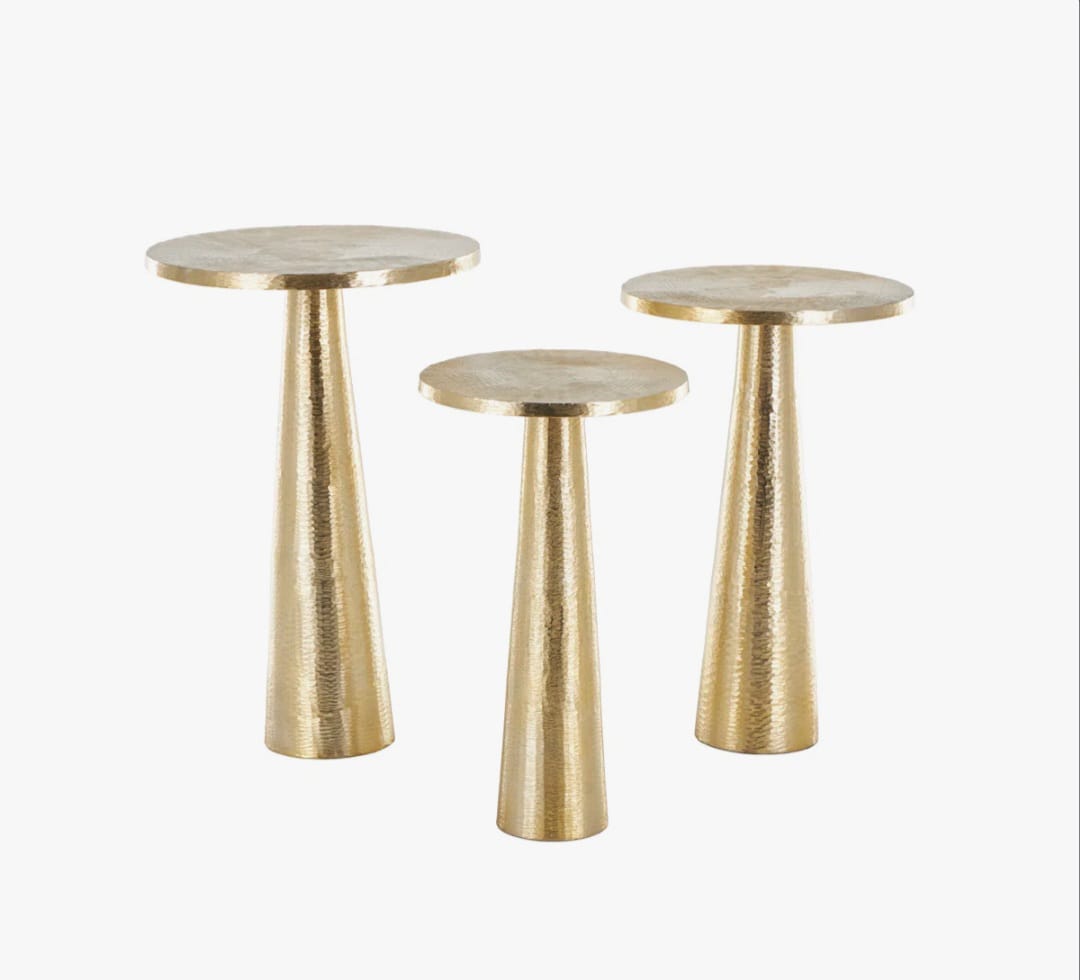 Aakin      Table   Set   of   3