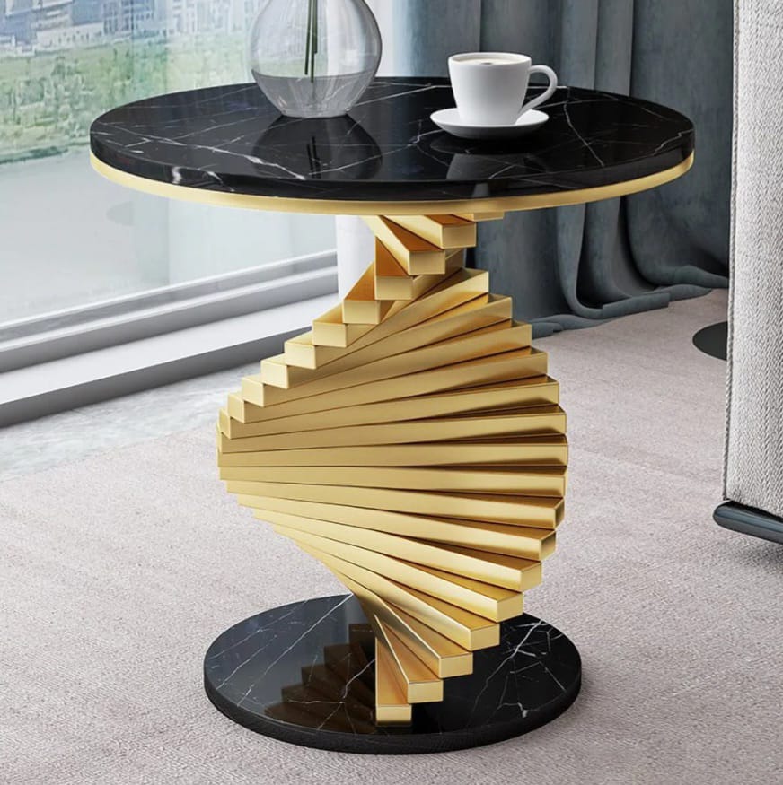 Runa Scarlett Gold Table