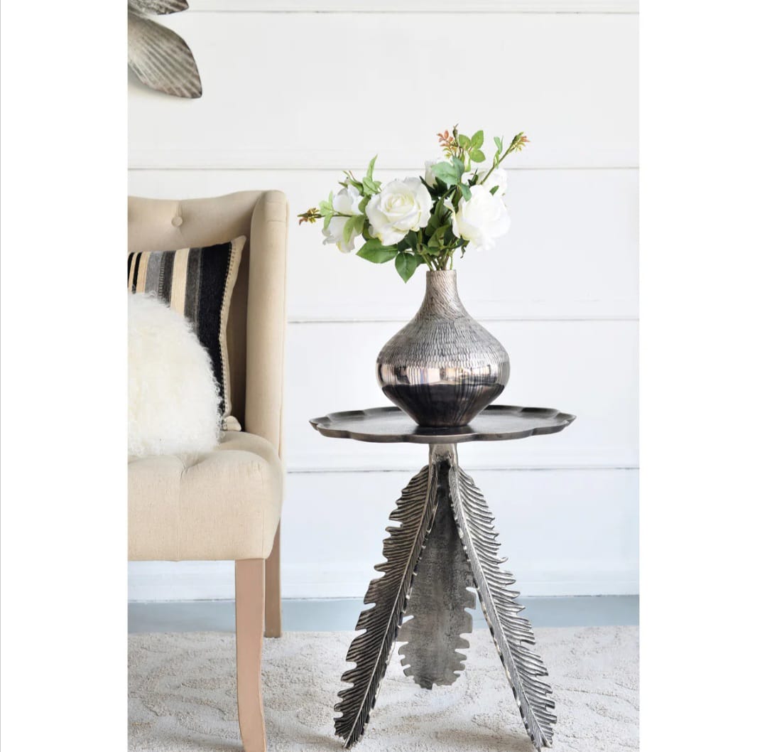Nucles Leaf Side Table With