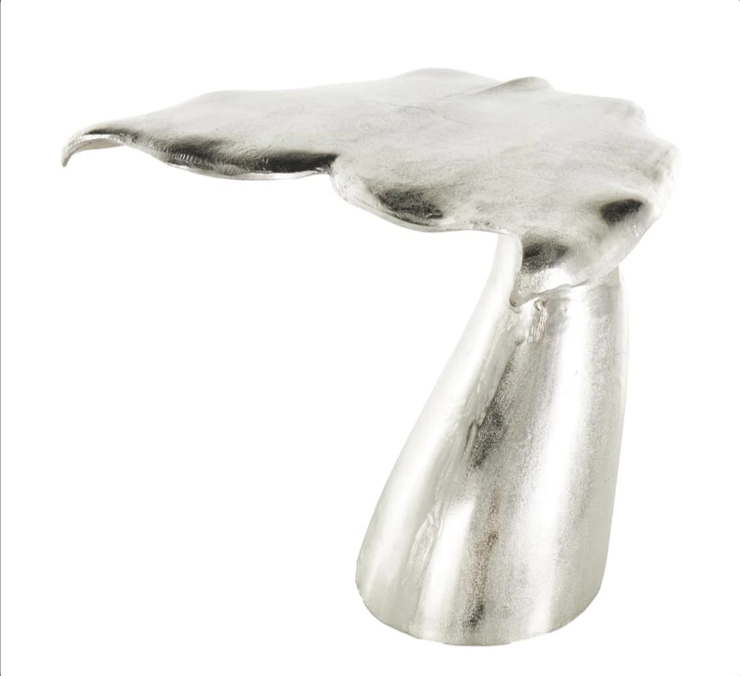 Jorden  tail whale side table