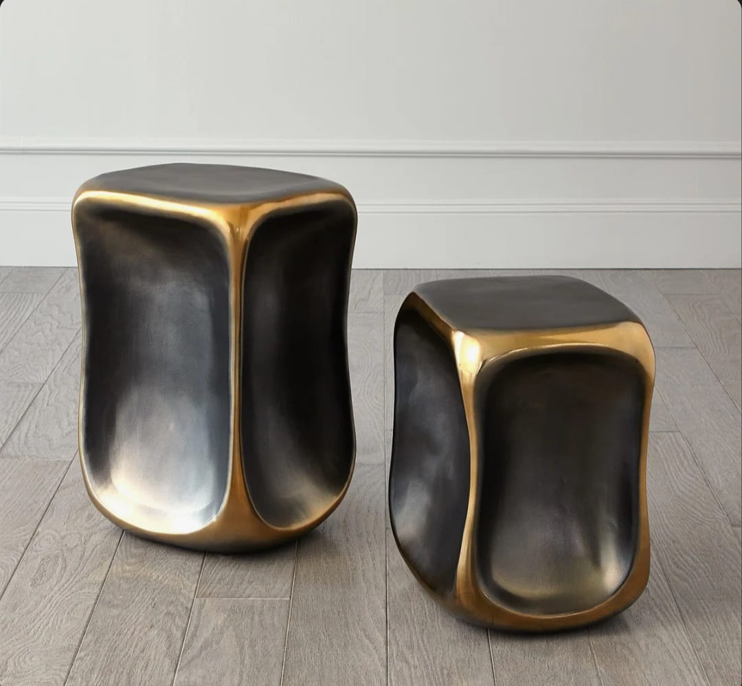 Formation Accent Table