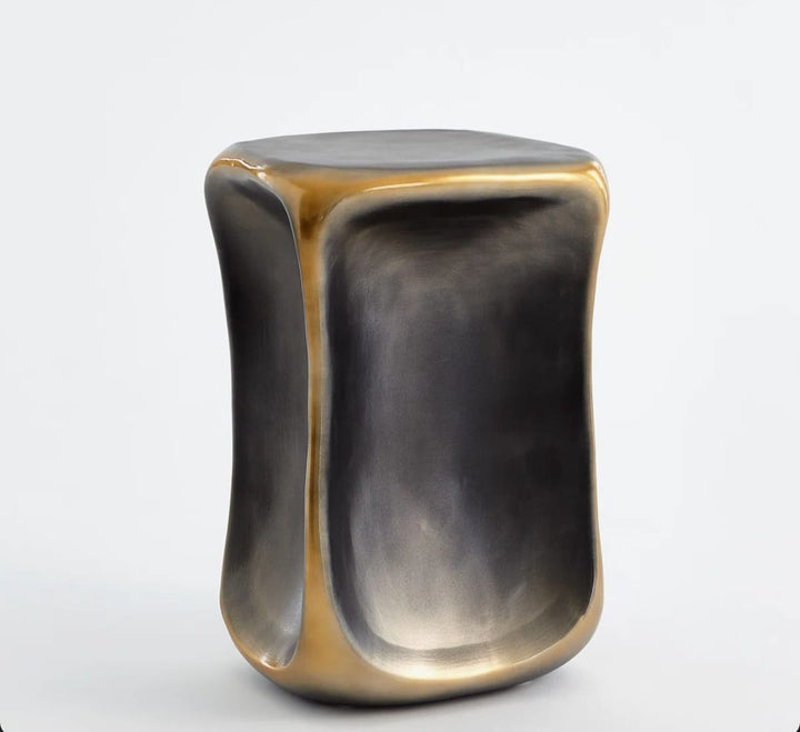 Formation Accent Table