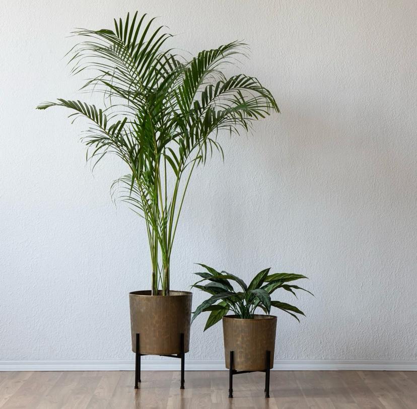 Hamaar Metal Pot Planter with Stand