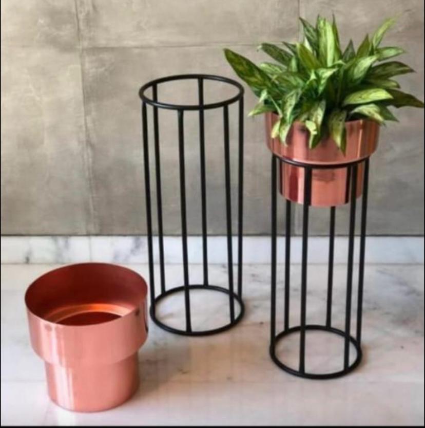 Verona rose gold planter set of 2