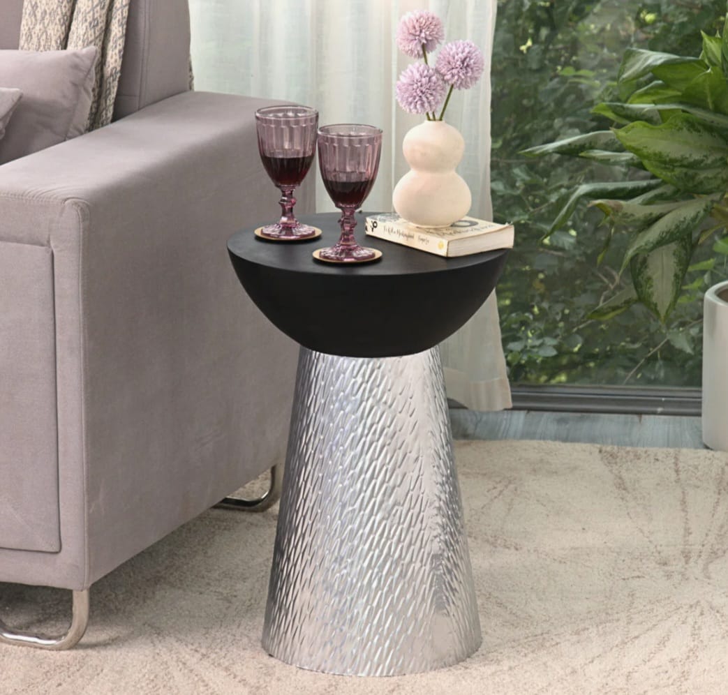VILARA side table