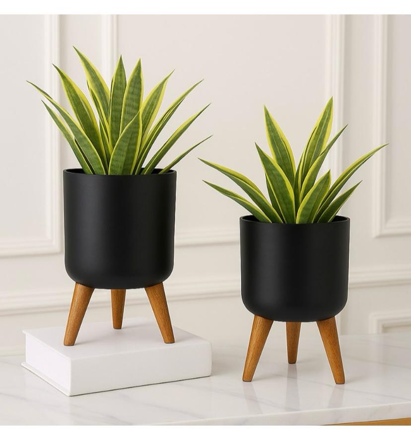 SOHA  Planter   Set   of   2   w/Faux   Leaves