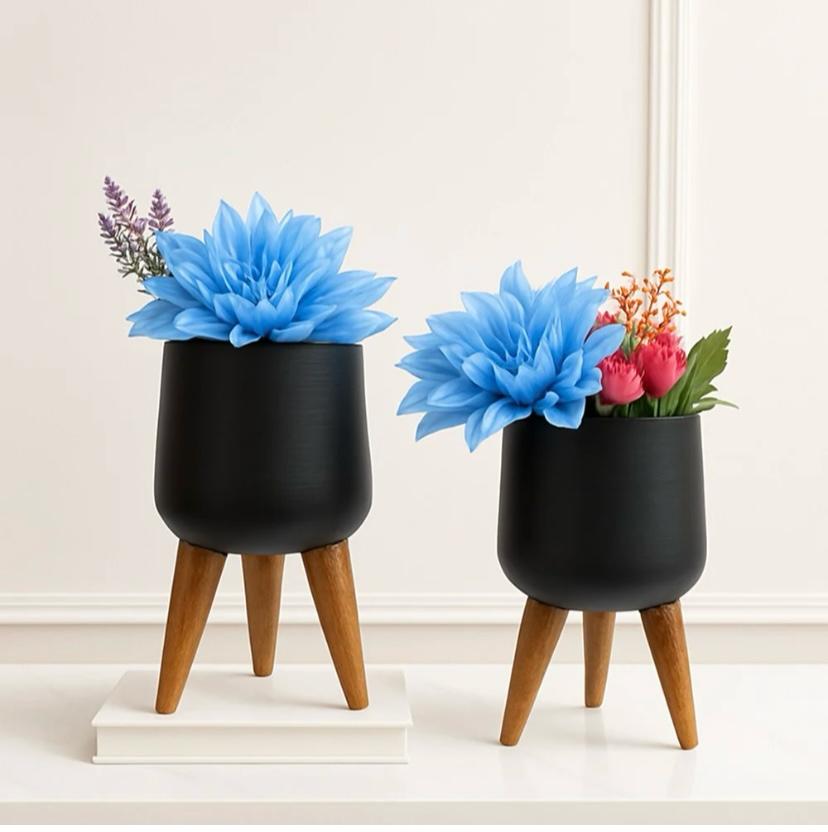 SOHA  Planter   Set   of   2   w/Faux   Leaves