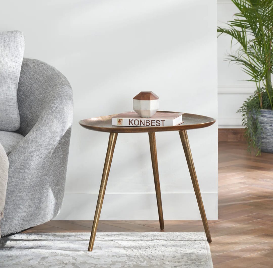 Nivaya table set of 2