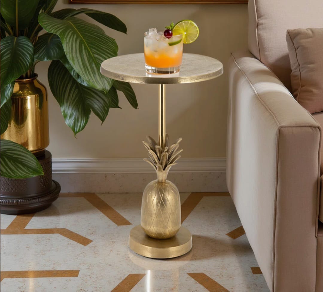 Velar Accent Table with Pineapple Base