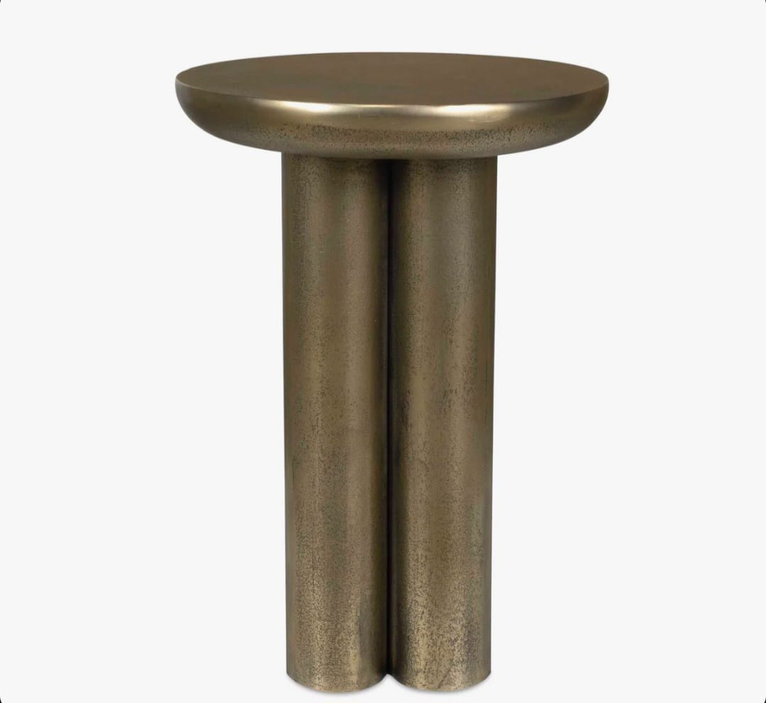 Novara nesting table