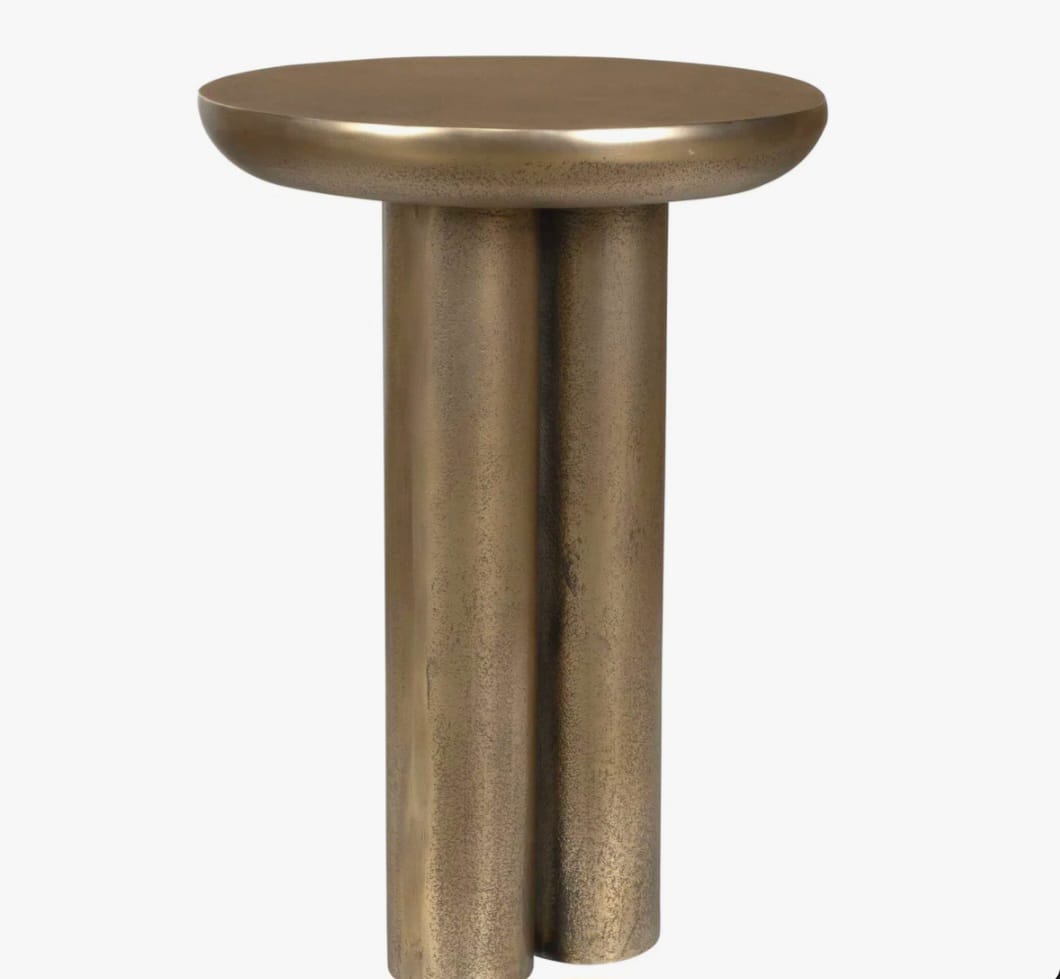 Novara nesting table